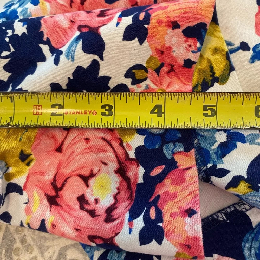NWOT Isaac Mizrahi cotton blend floral shorts size 8 - Picture 6 of 7